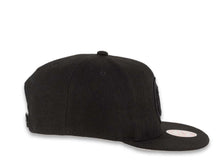 Load image into Gallery viewer, Mitchell & Ness Snapback Brooklyn Nets Blackout Pop Under White UV
