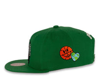 Load image into Gallery viewer, Mitchell & Ness Snapback Boston Celtics Team Color City Love