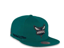 Load image into Gallery viewer, Mitchell & Ness Snapback Charlotte Hornets Team Color City Love