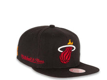 Load image into Gallery viewer, Mitchell & Ness Snapback Miami Heat Team Color City Love