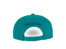Load image into Gallery viewer, Charlotte Hornets Mitchell & Ness NBA Snapback Cap Hat Teal Crown/Visor Team Color Logo