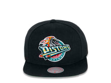 Load image into Gallery viewer, Detroit Pistons Mitchell & Ness NBA Snapback Cap Hat Black Crown/Visor Team Color HWC Logo
