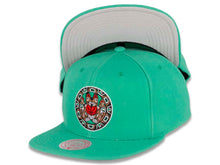 Load image into Gallery viewer, Vancouver Grizzlies Mitchell & Ness NBA Snapback Cap Hat Teal Crown/Visor Team Color HWC Logo