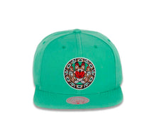 Load image into Gallery viewer, Vancouver Grizzlies Mitchell & Ness NBA Snapback Cap Hat Teal Crown/Visor Team Color HWC Logo
