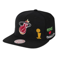 Load image into Gallery viewer, Miami Heat Mitchell & Ness NBA Core Classic Snapback Cap Hat Black Crown/Visor Team Color HWC Logo With Multiple Patches (Hyperlocal)