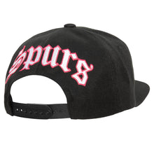 Load image into Gallery viewer, San Antonio Spurs Mitchell & Ness NBA Snapback Cap Hat Black Crown/Visor Team Color Logo English Text/Script Back Logo
