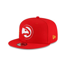 Load image into Gallery viewer, Atlanta Hawks New Era NBA 9FIFTY 950 Snapback Back Half Cap Hat Red Crown/Visor Team Color Logo