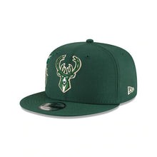 Load image into Gallery viewer, Milwaukee Bucks New Era NBA 9FIFTY 950 Snapback Back Half Cap Hat Green Crown/Visor Team Color Logo