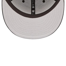 Load image into Gallery viewer, Chicago Bulls New Era NBA 9FIFTY 950 Snapback Cap Hat Black Crown/Visor Team Color Logo with State Map (Logo State)