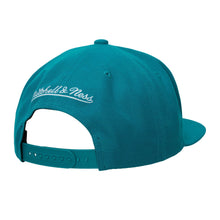 Load image into Gallery viewer, Charlotte Hornets Mitchell & Ness NBA Snapback Cap Hat Teal Crown/Visor Team Color Logo Green UV