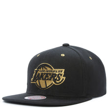 Load image into Gallery viewer, Los Angeles Lakers Mitchell & Ness NBA Snapback Cap Hat Black Crown/Visor Metallic Gold Logo (Fools Gold)