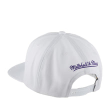 Load image into Gallery viewer, Los Angeles Lakers Mitchell & Ness NBA Snapback Cap Hat White Crown/Visor Purple/White Logo (White Out Team Color Pop)