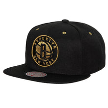Load image into Gallery viewer, Brooklyn Nets Mitchell & Ness NBA Fools Gold Snapback Cap Hat Black Crown/Visor Metallic Gold Logo