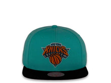 Load image into Gallery viewer, Mitchell & Ness Snapback New York Knicks Blue Crown Black Visor Pink UV Easter