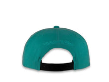 Load image into Gallery viewer, Mitchell & Ness Snapback New York Knicks Blue Crown Black Visor Pink UV Easter