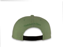 Load image into Gallery viewer, Mitchell & Ness Snapback San Antonio Spurs HWC Pistachio Crown Black Visor Pink UV Easter