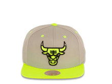Load image into Gallery viewer, Chicago Bulls Mitchell & Ness NBA Snapback Cap Hat Gray Crown Green Visor Green/Black Logo (Volt)
