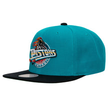 Load image into Gallery viewer, Detroit Pistons Mitchell & Ness NBA Snapback Cap Hat Teal Crown Black Visor Team Color Logo (2-Tone 2.0)