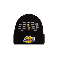 Load image into Gallery viewer, San Francisco Giants New Era MLB Cuffed Knit Beanie Black Team Color Logo (World Series Champions)