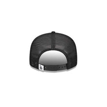 Load image into Gallery viewer, (Youth) Los Angeles Dodgers New Era MLB 9FIFTY 950 Snapback Kid Trucker/Mesh Cap Hat Black Crown/Visor White Logo
