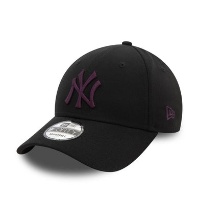 New York Yankees New Era MLB 9FORTY 940 Adjustable Cap Hat Black Crown/Visor Purple Logo