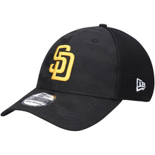 Load image into Gallery viewer, San Diego Padres New Era MLB 39THIRTY 3930 Flexfit Mesh Trucker Cap Hat Black Camo Crown/Visor Yellow Logo
