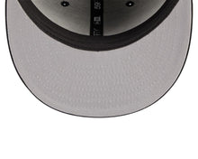 Load image into Gallery viewer, New York Yankees New Era MLB 59FIFTY 5950 Fitted Cap Hat Black Crown/Visor White Logo 2000 World Series Side Patch
