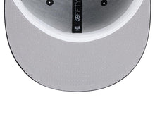 Load image into Gallery viewer, Chicago Blackhawks New Era NHL 59FIFTY 5950 Fitted Cap Hat Black Crown/Visor Team Color Logo
