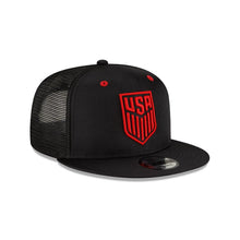 Load image into Gallery viewer, United States USA Soccer New Era FIFA 9FIFTY 950 Snapback Trucker Mesh Cap Hat Black Crown/Visor Red Logo

