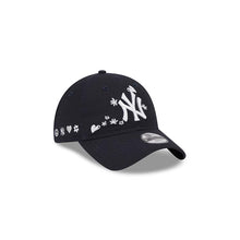 Load image into Gallery viewer, (Youth) New York Yankees New Era MLB 9TWENTY 920 Kid Adjustable Cap Hat Navy Blue Crown/Visor White Logo Flower
