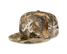 Load image into Gallery viewer, Atlanta Braves New Era MLB 59FIFTY 5950 Fitted Cap Hat Real Tree Camo Crown/Visor White Logo Gray UV
