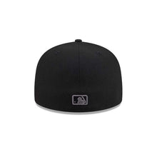 Load image into Gallery viewer, Atlanta Braves New Era MLB 59FIFTY 5950 Fitted Cap Hat Black Crown/Visor Dark Gray Logo Gray UV
