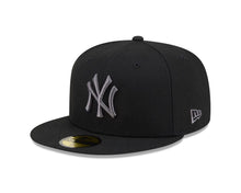 Load image into Gallery viewer, New York Yankees New Era MLB 59FIFTY 5950 Fitted Cap Hat Black Crown/Visor Dark Gray Logo Gray UV
