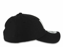 Load image into Gallery viewer, Aguilas de Mexicali New Era 39THIRTY 3930 Flexfit Cap Hat Black Crown/Visor White Logo 
