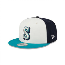 Load image into Gallery viewer, Seattle Mariners New Era MLB 9FIFTY 950 Snapback Cap Hat White/Navy Blue Crown Teal Visor Team Color Logo (2024 Batting Practice)
