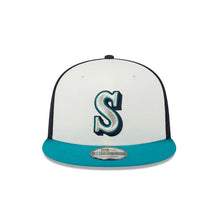 Load image into Gallery viewer, Seattle Mariners New Era MLB 9FIFTY 950 Snapback Cap Hat White/Navy Blue Crown Teal Visor Team Color Logo (2024 Batting Practice)
