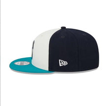 Load image into Gallery viewer, Seattle Mariners New Era MLB 9FIFTY 950 Snapback Cap Hat White/Navy Blue Crown Teal Visor Team Color Logo (2024 Batting Practice)
