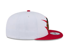 Load image into Gallery viewer, Chicago Blackhawks New Era NHL 9FIFTY 950 Snapback Jagged Cap Hat White/Red Crown Red Visor Team Color Logo
