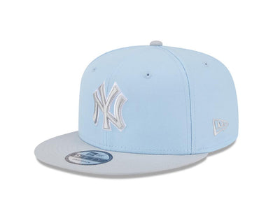 New York Yankees New Era MLB 9FIFTY 950 Snapback Cap Hat Light Blue Crown Gray Visor Dark Gray/White Logo (2-Tone Color Pack)