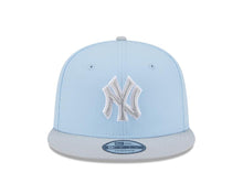 Load image into Gallery viewer, New York Yankees New Era MLB 9FIFTY 950 Snapback Cap Hat Light Blue Crown Gray Visor Dark Gray/White Logo (2-Tone Color Pack)

