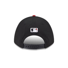 Load image into Gallery viewer, Arizona Diamondbacks New Era MLB 9FORTY 940 Adjustable M-Crown Cap Hat Black Crown Cardinal Viso Team Color Logo (Player Replica)
