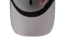 Load image into Gallery viewer, Dominican Republic New Era WBC 9FORTY 940 Adjustable A-Frame Cap Hat Pistachio Green Crown Green Visor Green/Pink Logo 
