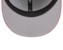 Load image into Gallery viewer, Chicago White Sox New Era MLB 9FIFTY 950 Snapback Cap Hat Navy Blue Crown Red Visor White Logo 
