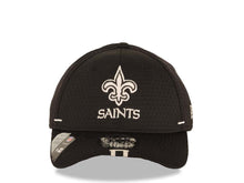 Load image into Gallery viewer, New Orleans Saints New Era NFL 39THIRTY 3930 Flexfit Cap Hat Black Crown/Visor Team Color Logo (2018 Training)
