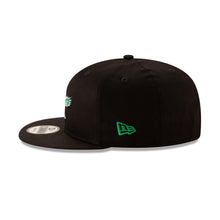 Load image into Gallery viewer, Philadelphia Eagles New Era NFL 9FIFTY 950 Snapback Cap Hat Black Crown/Visor Team Color Retro Logo
