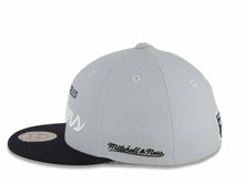 Load image into Gallery viewer, Los Angeles Raiders Mitchell &amp; Ness NFL Fitted Cap Hat Gray Crown Black Visor Black/White Script Logo
