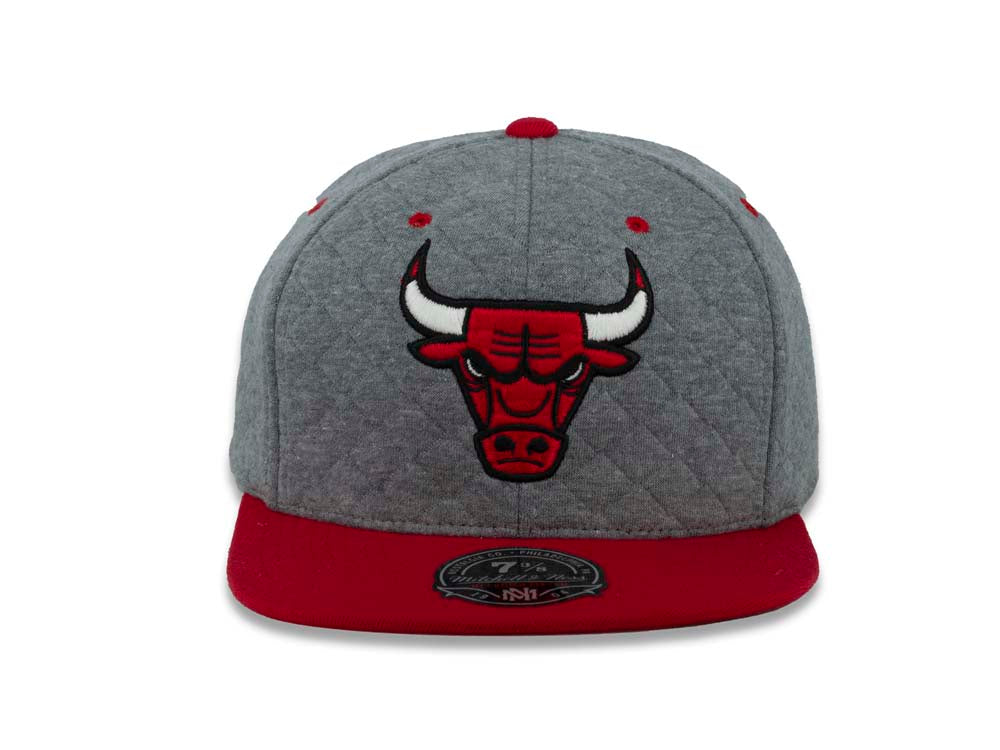 Chicago Bulls Mitchell & Ness NBA Fitted Cap Hat Heather Gray Crown Red Visor Team Color Logo