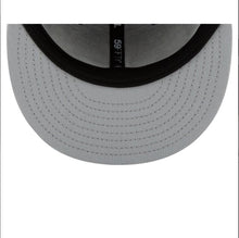 Load image into Gallery viewer, Tampa Bay Rays New Era MLB Fitted Cap Hat Black Crown/Visor Black Logo
