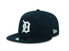 Load image into Gallery viewer, Detroit Tigers New Era 9FIFTY 950 Snapback Cap Hat Team Color Navy Crown/Visor White Logo
