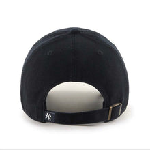 Load image into Gallery viewer, New York Yankees &#39;47 Brand MLB Clean Up Adjustable Cap Hat Black Crown/Visor Black Logo
